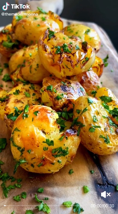These crispy lemon potatoes are an easy air fryer recipe for Thanksgiving or Friendsgiving.